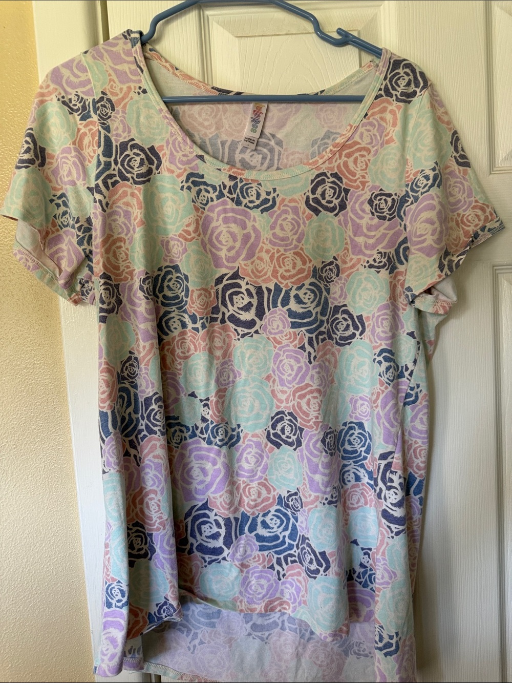 LuLaRoe Mint Floral Scoop Neck Tee with Pastel Roses